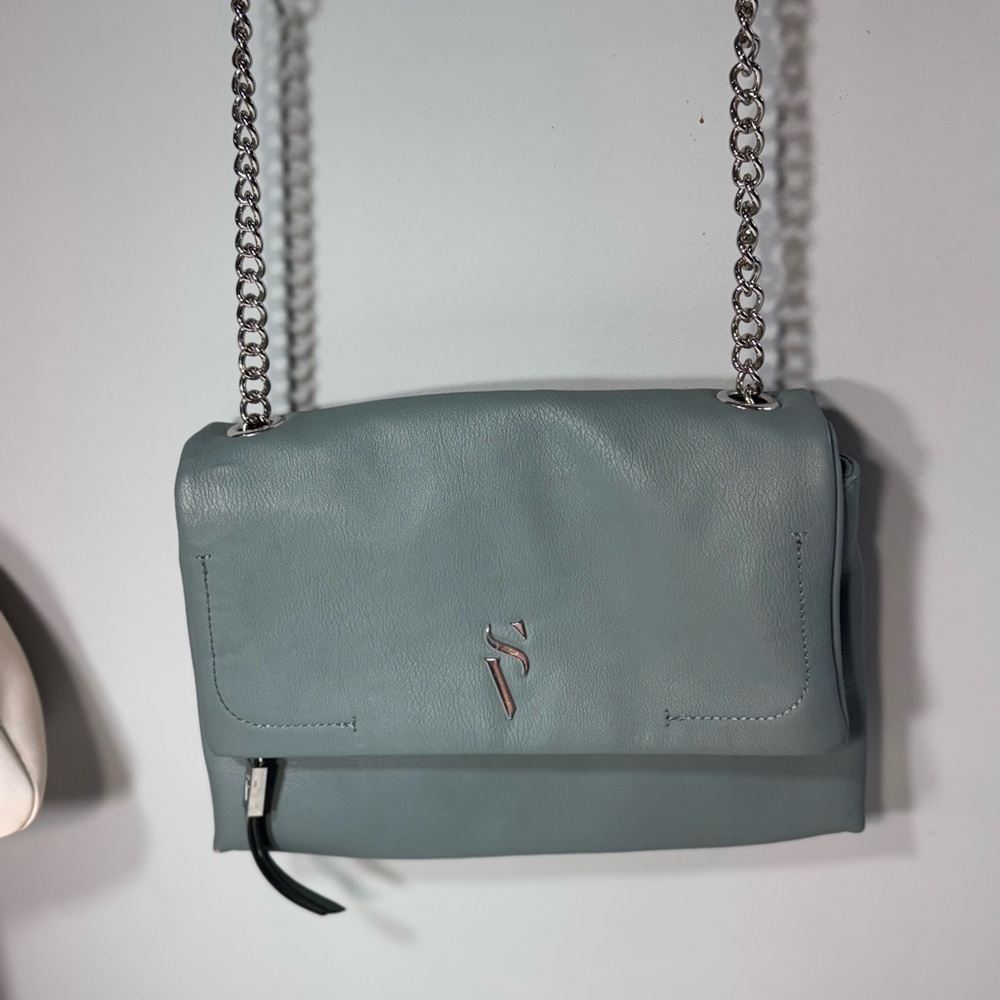 Simply Vera Vera Wang Shoulder Bag (Small damage shown in photo)